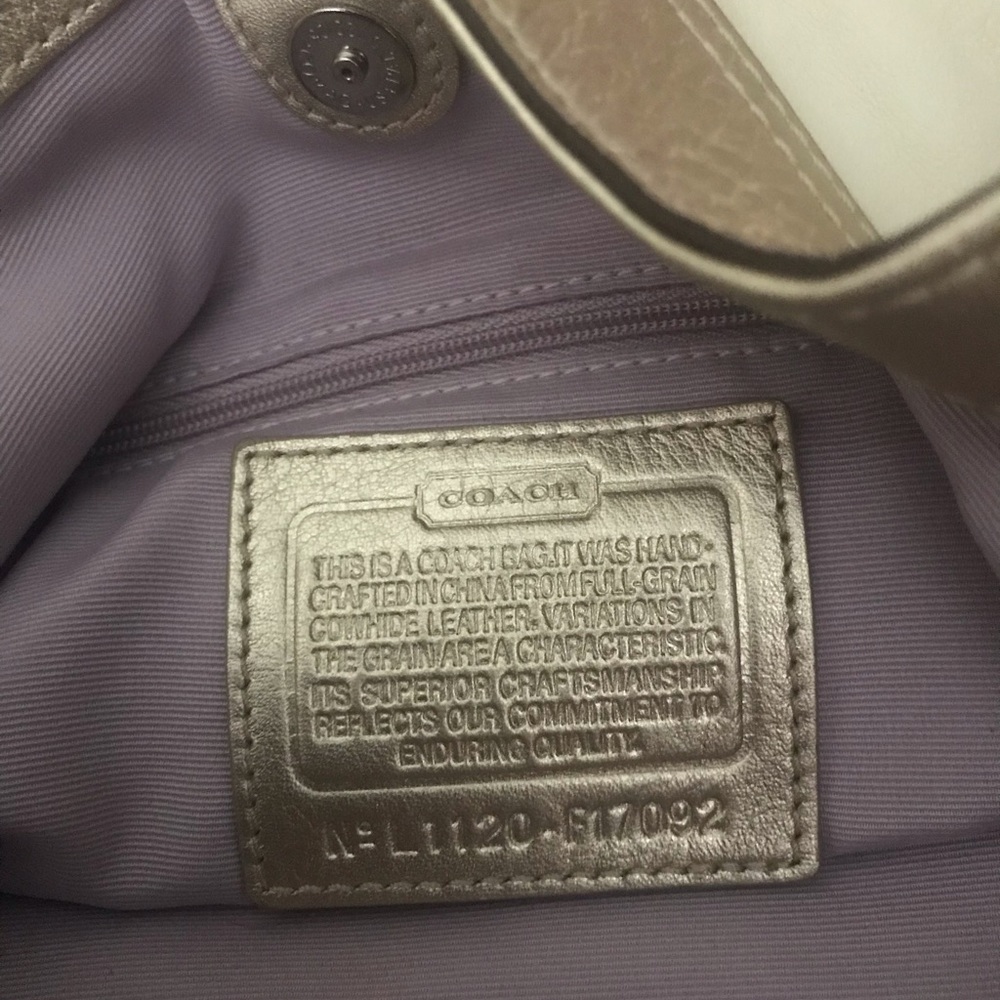 Coach
Soho Lynn Cream Leather Shoulder Bag - Picture 6 of 10